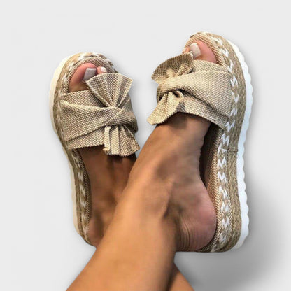 Franka - Ortopediska sandaler med gylf 
