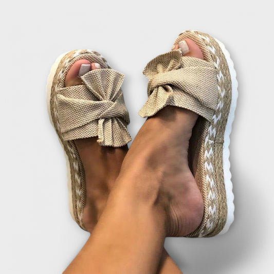 Franka - Ortopediska sandaler med gylf 