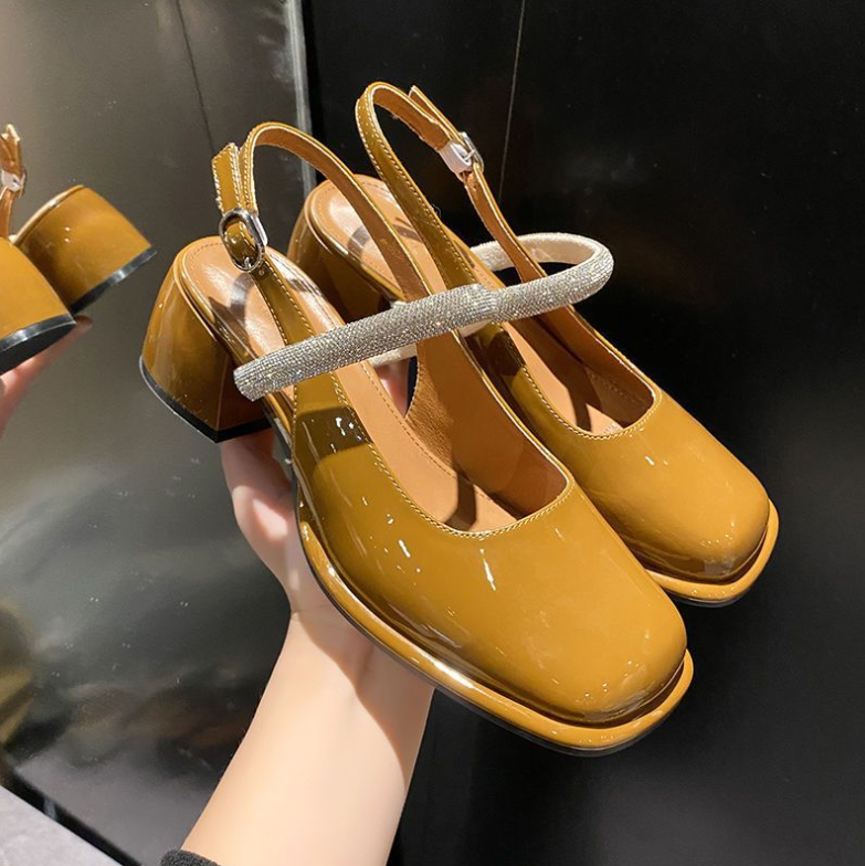 Efter - Mary Janes med Glitzer-Riemen och Blockabsatz 