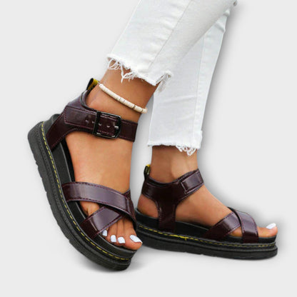 Marthe - Ortopediska sportsandal för komfort och säkerhet 