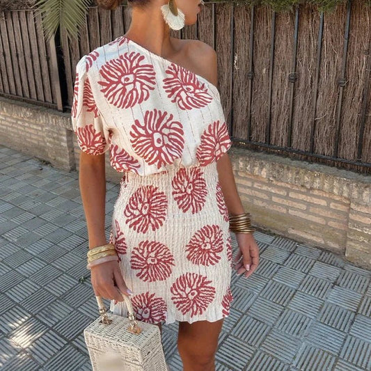 Bernadina | Avslappnad kort sommarklänning